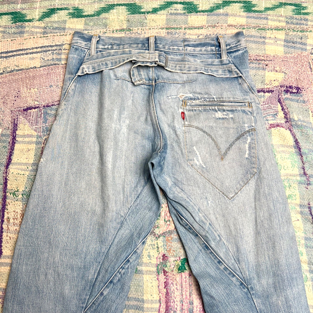 Vintage Levis Engineered Jeans Mens Med Wash Blue Buckle Back Twisted Fits 30x30